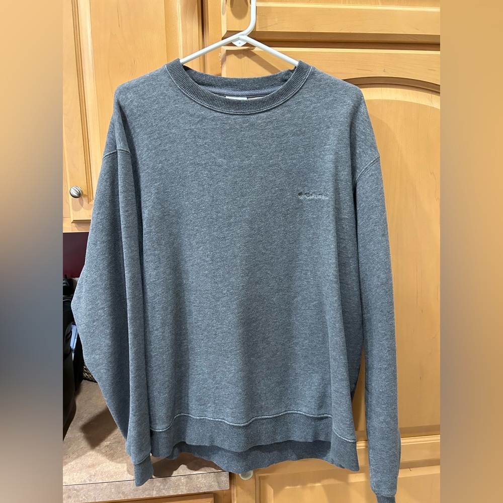 Men’s Columbia Sweatshirt